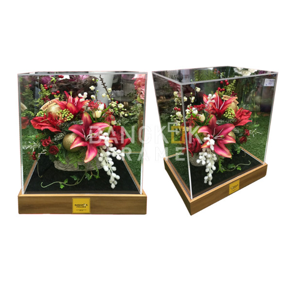 กรอบกล่องใสโชว์สินค้าฐานไม้